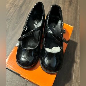 Shoes black patent leather girls size small 11/12